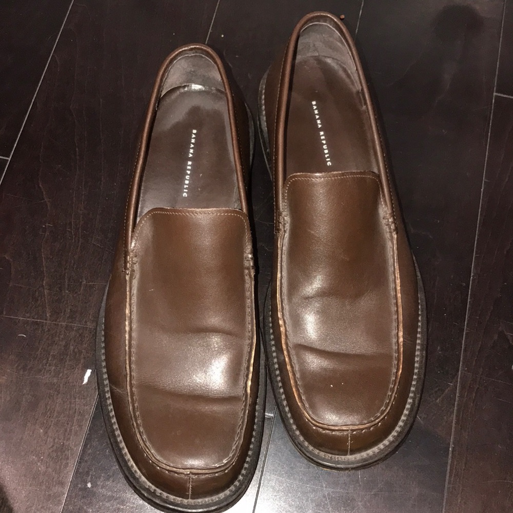 Brown dress shoes
